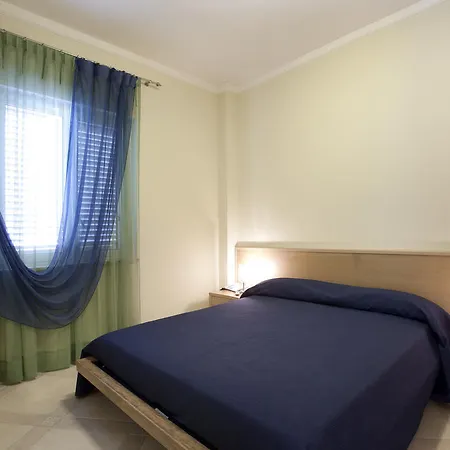 شقة فندقية Posidonia 4*